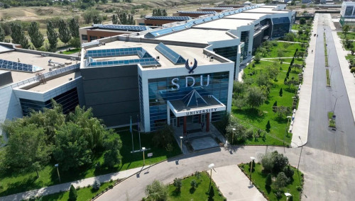 Stýdentter arasynda «Dilmár» sheshendik óner baıqaýy ótedi