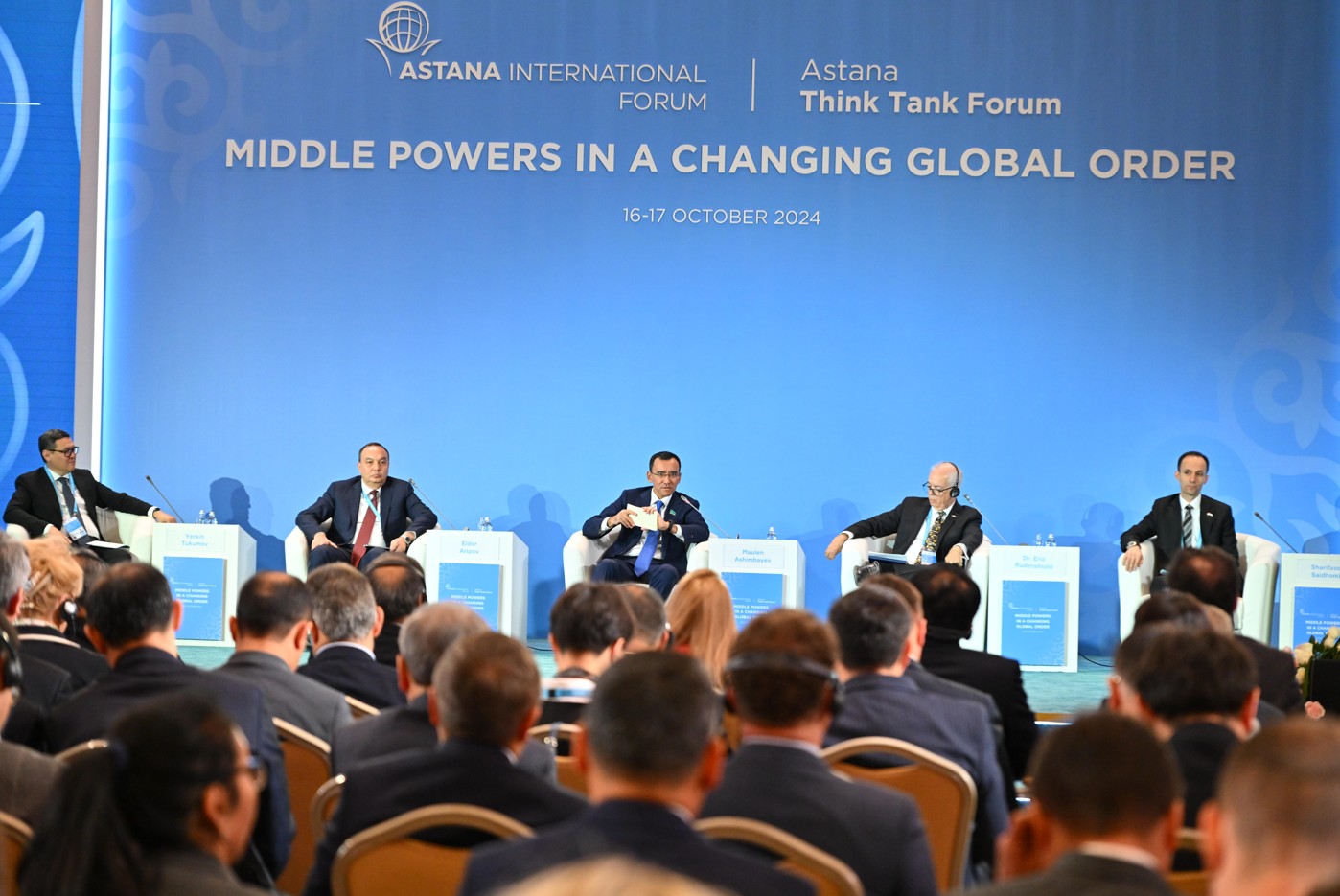 Parlamenttik dıplomatııa óńirlik baılanysty nyǵaıtady