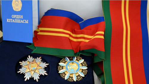 Margaret Tetcherge tıesili «Dostyq» ordeni saýdaǵa shyǵaryldy