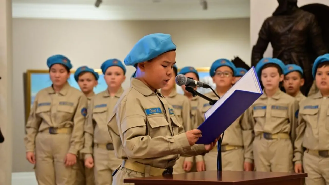 Astanalyq oqýshylar «Jas sarbaz» qoǵamdyq birlestiginiń qataryna qosyldy