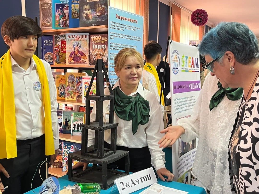 Aqyn mektebiniń mereıtoıy