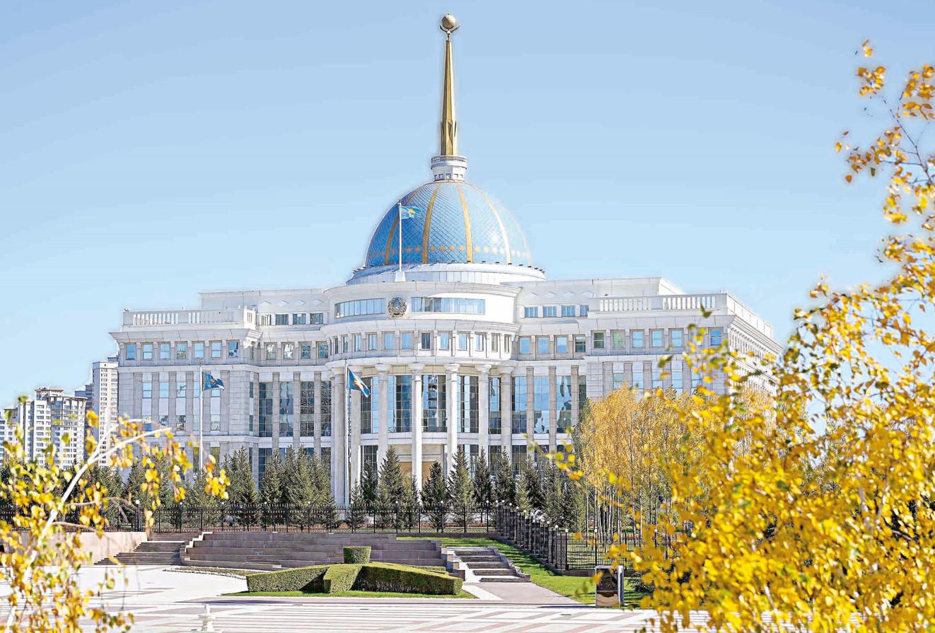 Qazaqstan tarıhynda tuńǵysh ret eki muǵalim birden «Qazaqstan Eńbek Eri» ataǵyn aldy