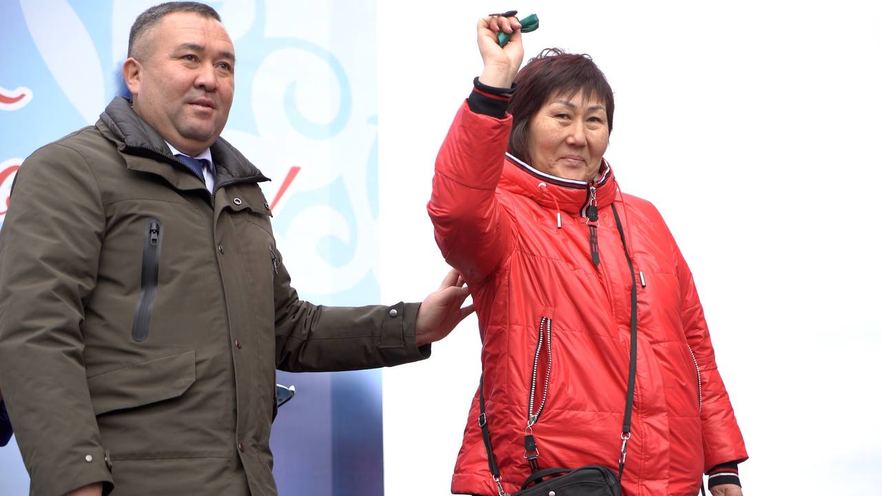 30 azamat – jańa páter ıesi