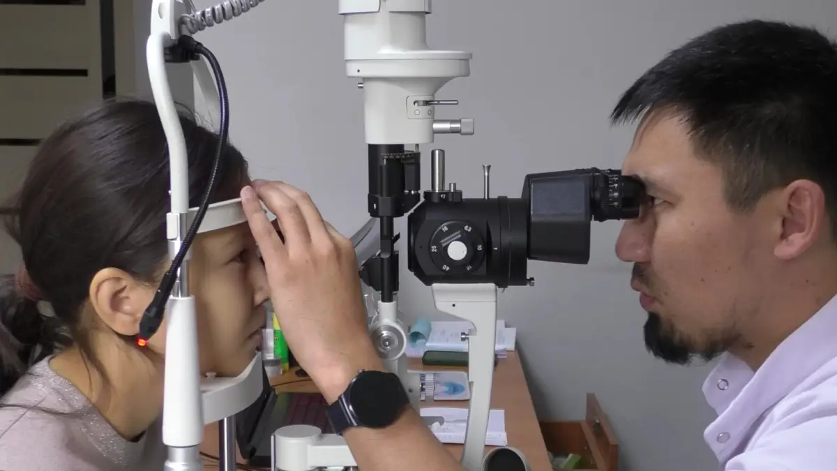 Balalar arasynda kóz aýrýlary jıilegen