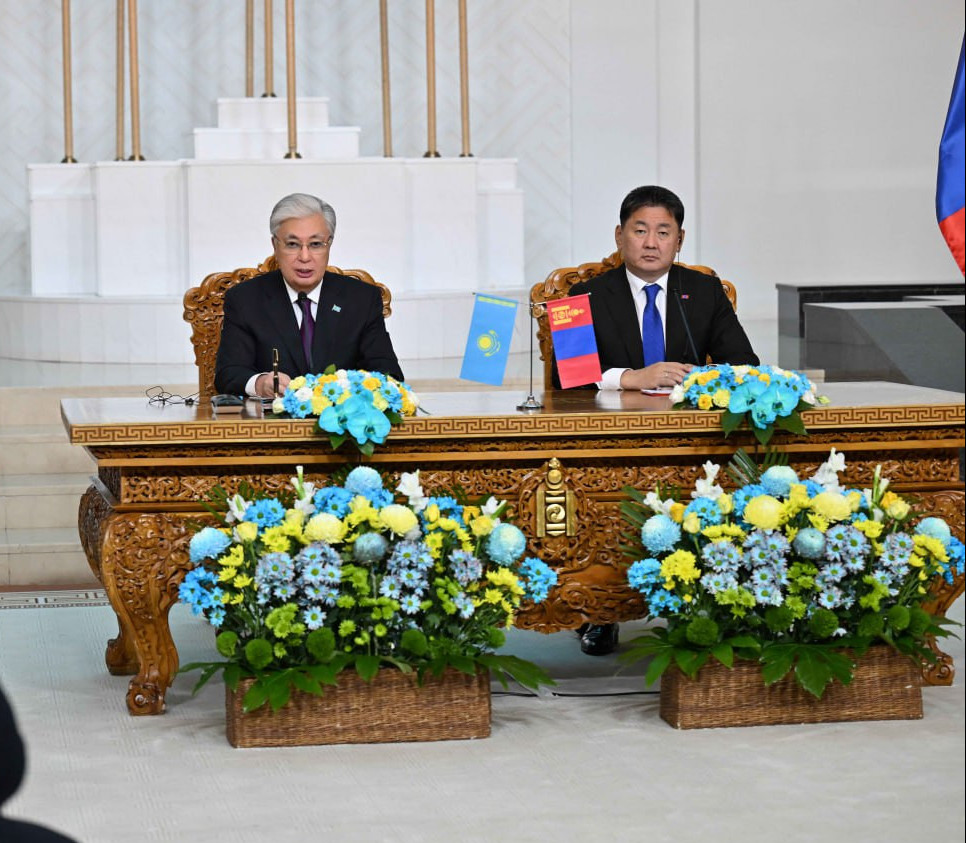 Qazaqstan men Mońǵolııa prezıdentteri Ulan-Batyrda brıfıng ótkizdi