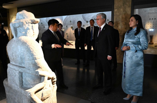 Qasym-Jomart Toqaev Shyńǵys han ulttyq mýzeıine bardy