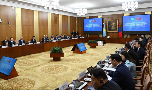 Prezıdent mońǵol sportshylaryna alǵys aıtty