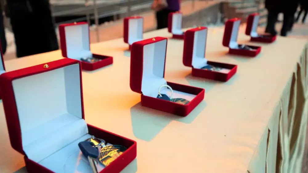 Mádenıet qyzmetkerleri baspanaly boldy