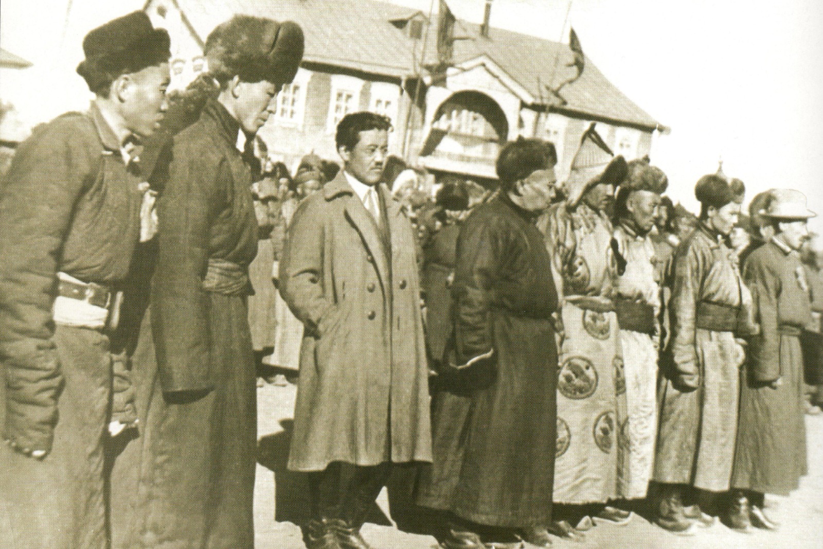 Bir ǵasyr burynǵy jádiger