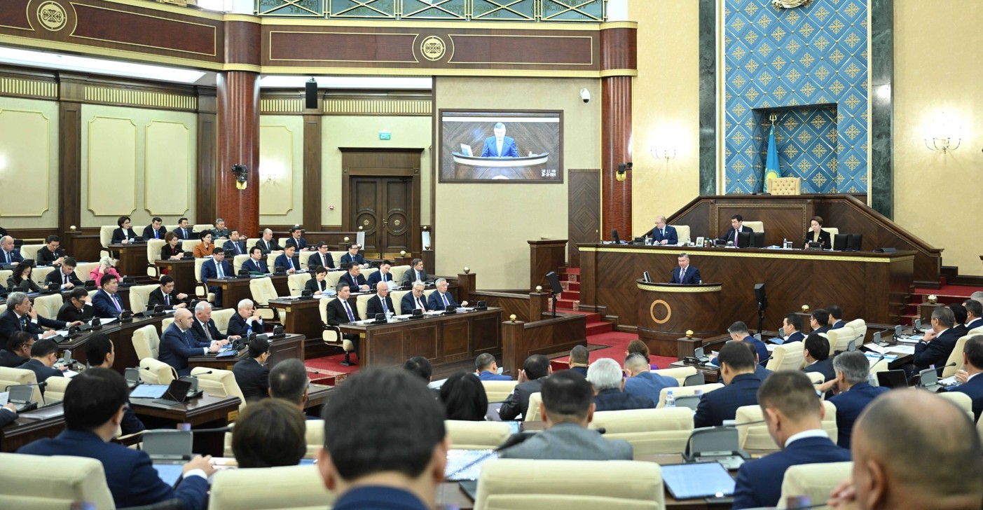 Úsh jylǵa arnalǵan respýblıkalyq bıýdjet bekitildi