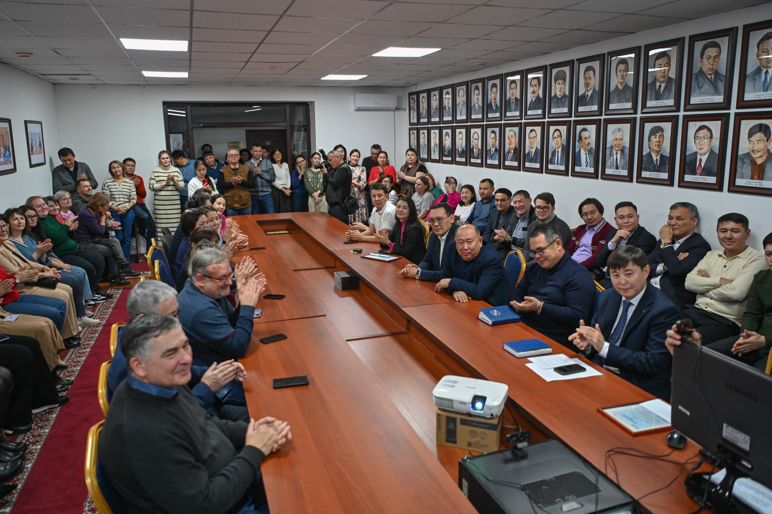 jýrnalıster marapattaldy