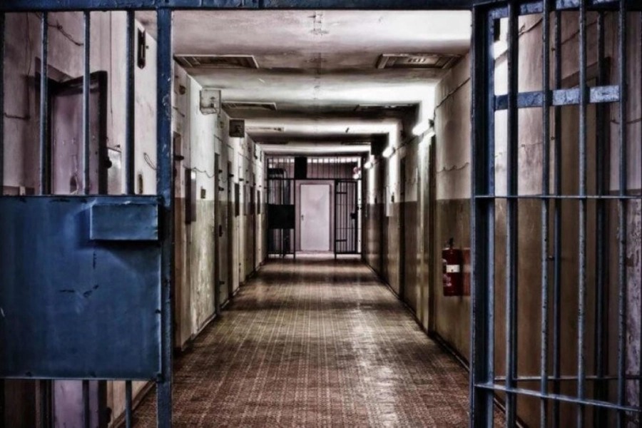 Túrkistanda áıel bótelkelesin pyshaqtap óltirip qoıdy