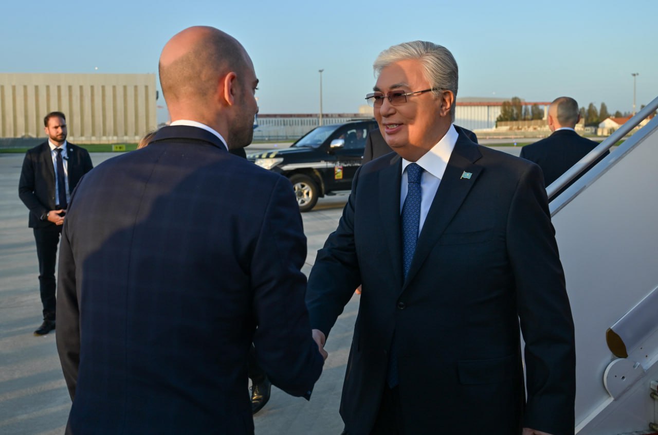 Prezıdent Fransııaǵa memlekettik saparmen bardy