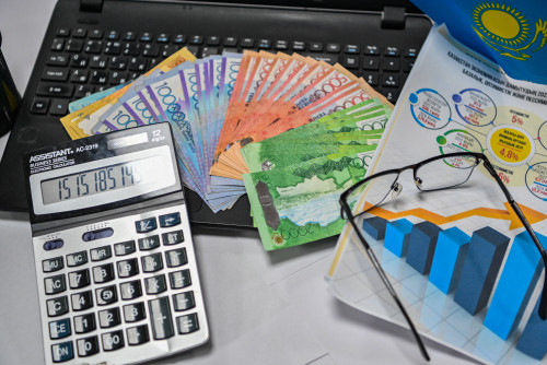 «Jyldam jeńister» turaqty ekonomıkalyq damýdyń negizi emes - Ádil Qusmanov