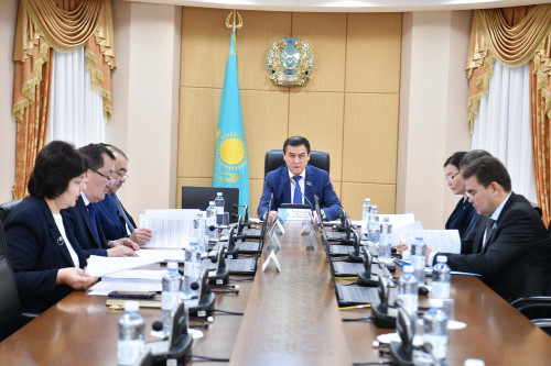 Senatta sot júıesin jetildirý týraly zań qaraldy