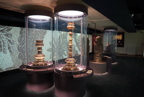 «Qazaqstan: Uly Dala jaýharlary»: Fransııada otandyq kórmeniń ashylýy ótti