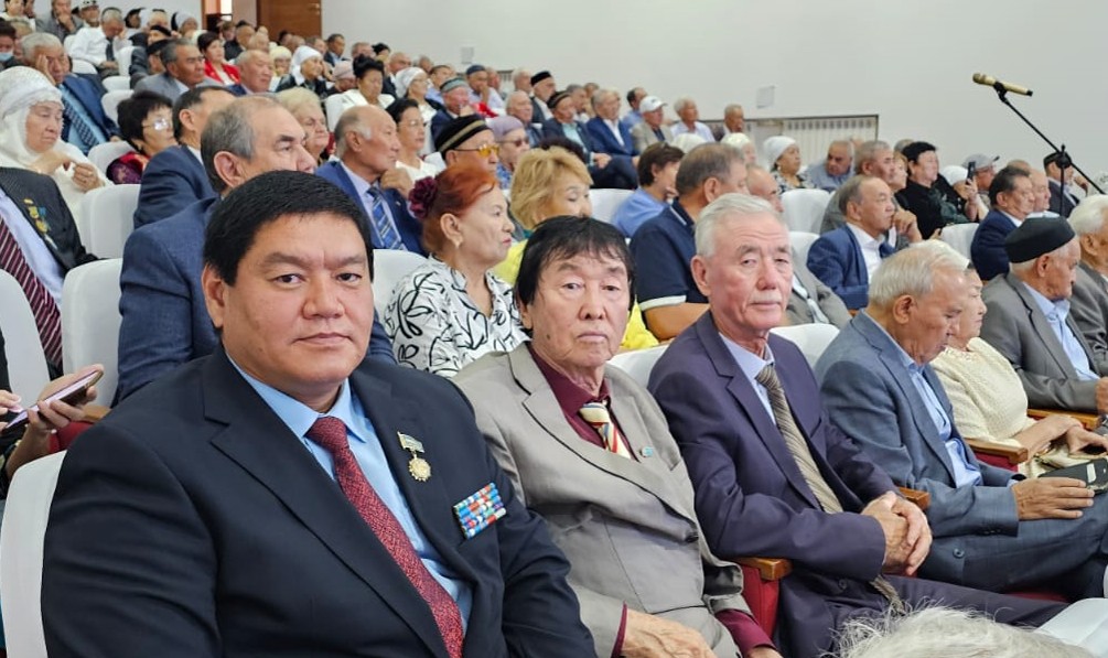 Qupııa qyzmet sarbazy