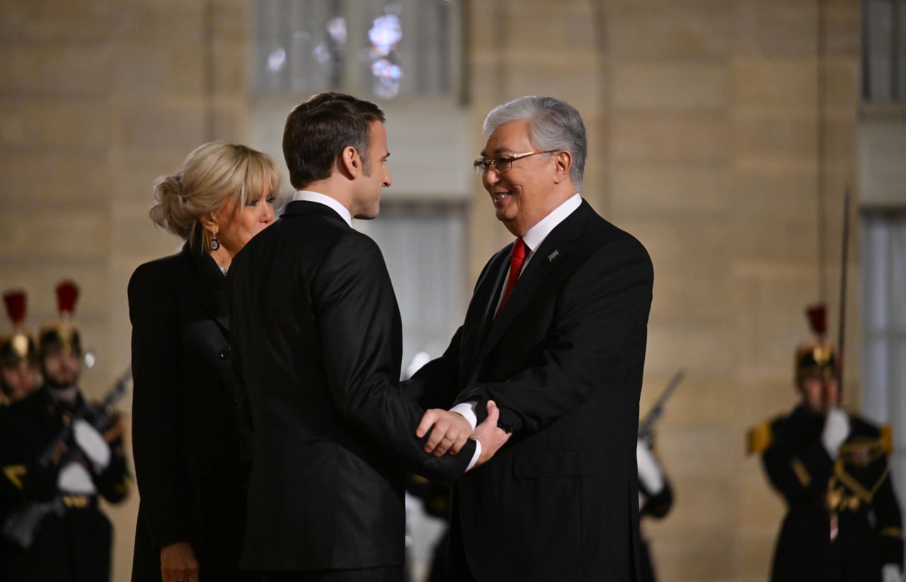 Qasym-Jomart Toqaev Fransııa Prezıdentiniń atynan uıymdastyrylǵan memlekettik qabyldaýǵa qatysty