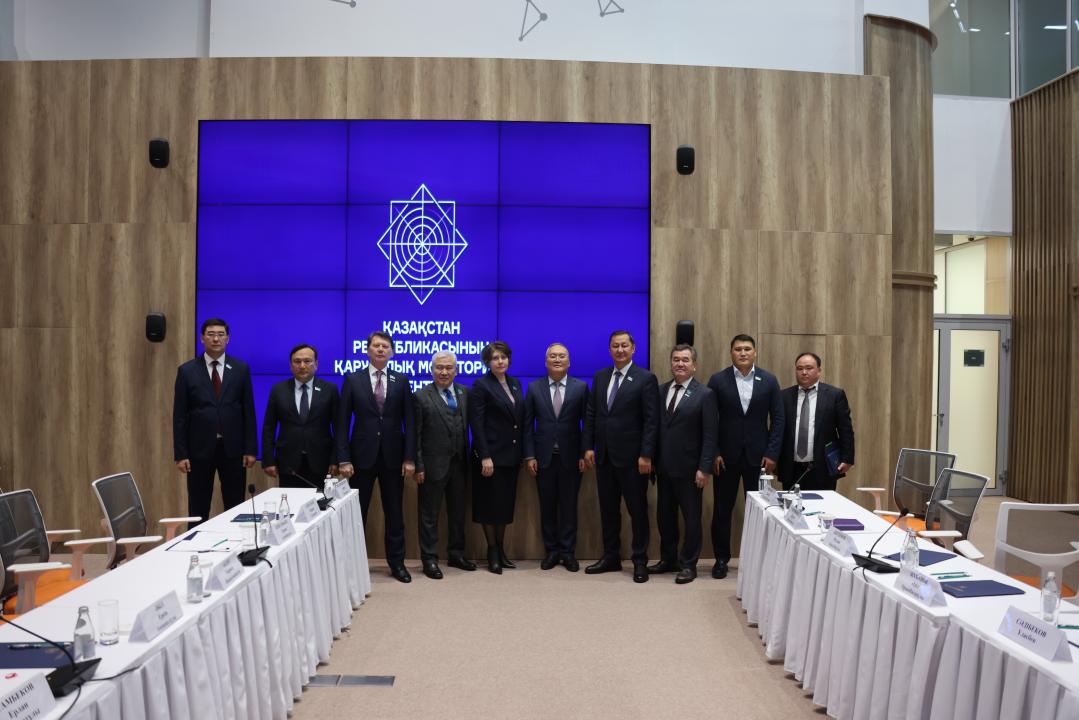 Depýtattar ınnovasııalyq jobalarmen tanysty