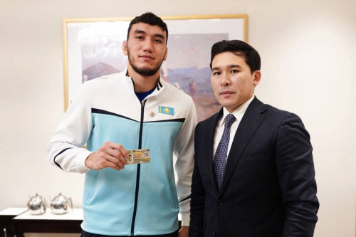 Kúresten álem chempıony Rızabek Aıtmuhanǵa jańa ataq berildi