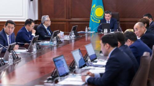 Oljas Bektenov sý tasqyny kezeńine tııanaqty daıyndalýdy tapsyrdy