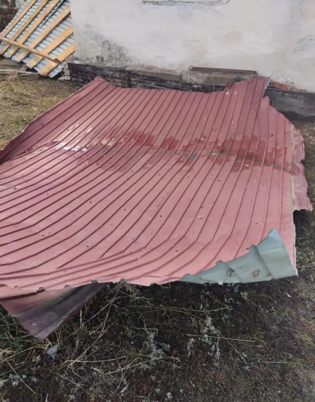 Pavlodarda qatty jel 15 ǵımarattyń shatyryn ushyryp áketken