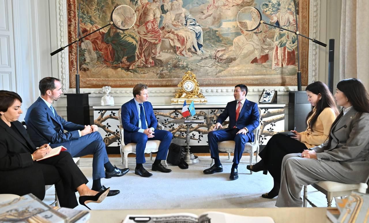 «Samuryq-Qazyna» men «Societe Generale» arasyndaǵy seriktestik týraly kelisimge qol qoıyldy