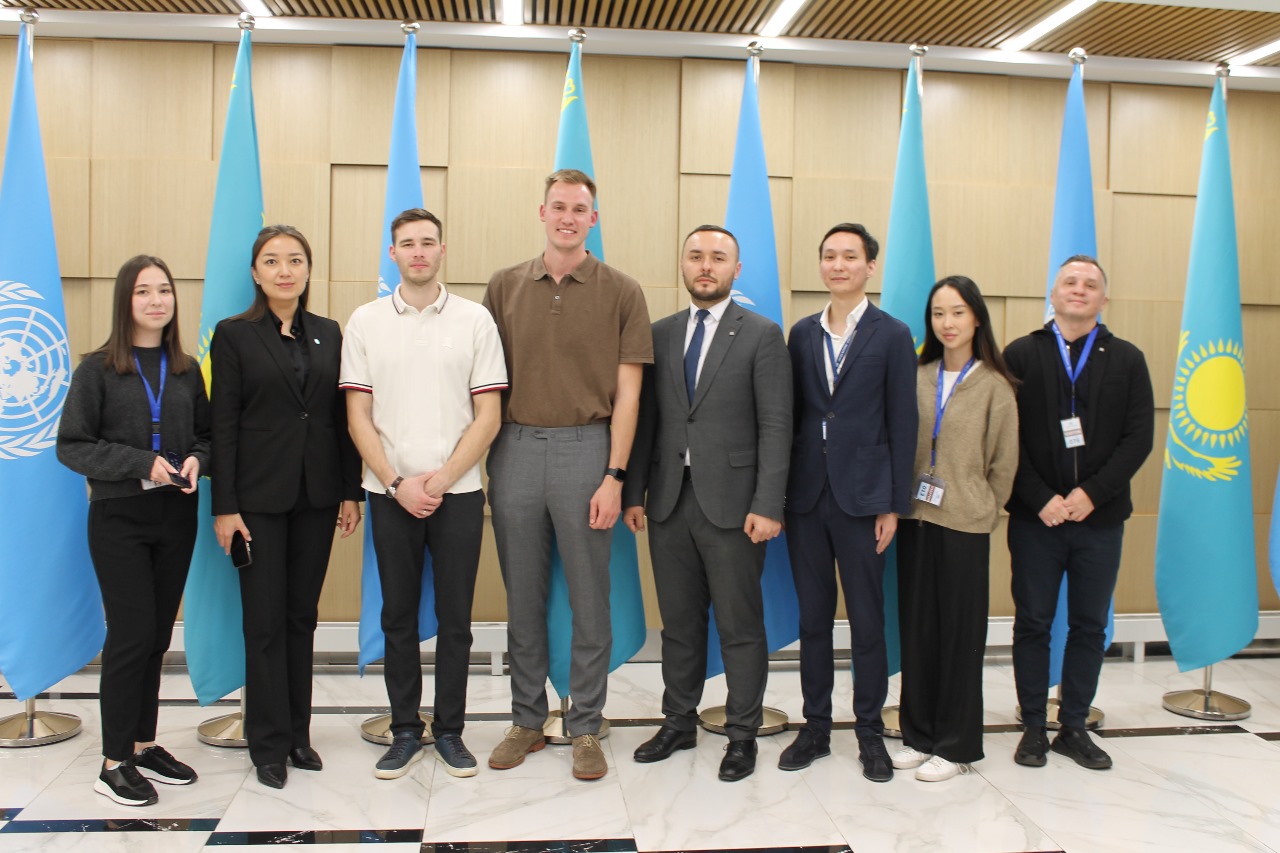 Dene tárbıesine keshendi kózqaras kerek