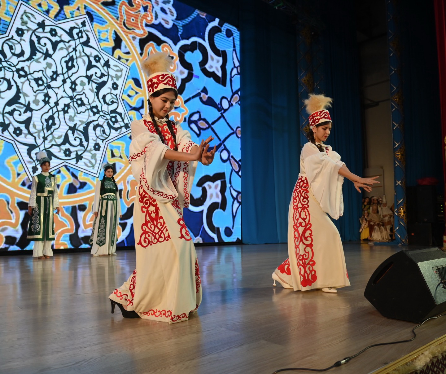 Ulttyq kıim úlgileri – jurtshylyqtyń kóz qýanyshy