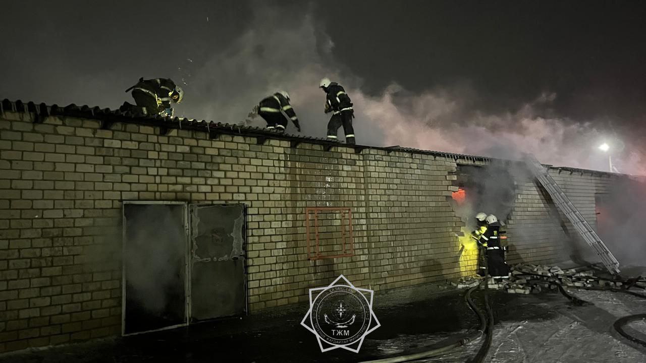 Pavlodarda dúkennen shyqqan órt 6 saǵat boıy sóndirildi