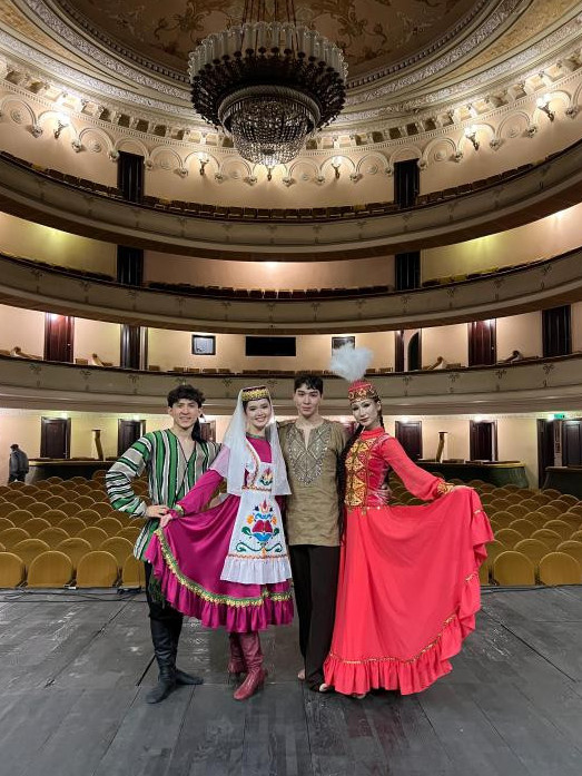 «Gúlder» ansambli úsh ret bas júldege ıe boldy