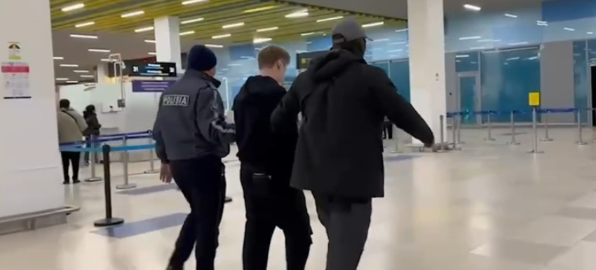 Psıhotroptyq zattardy saqtaǵan kúdikti Túrkııadan ekstradısııalandy