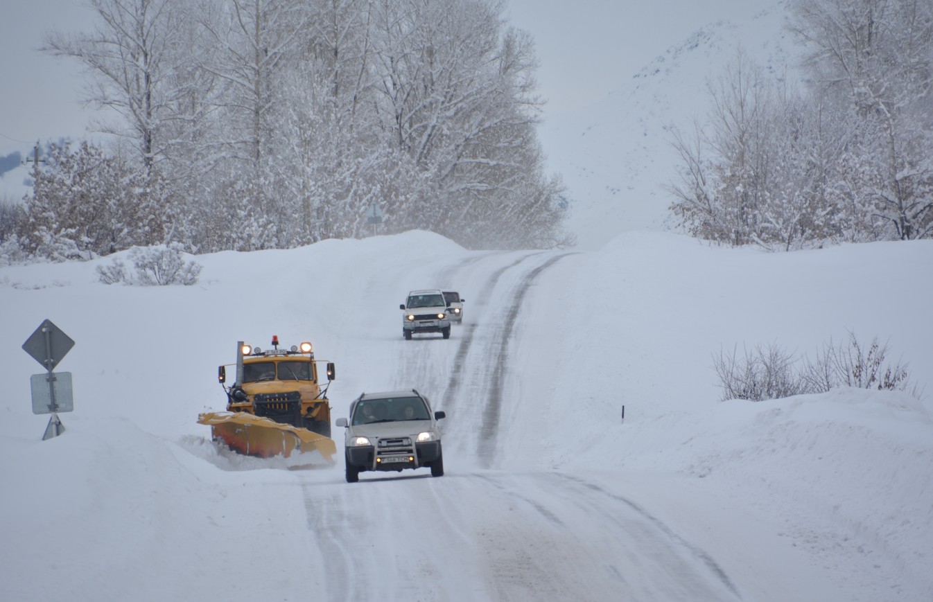 Qarashadaǵy qalyń qar...