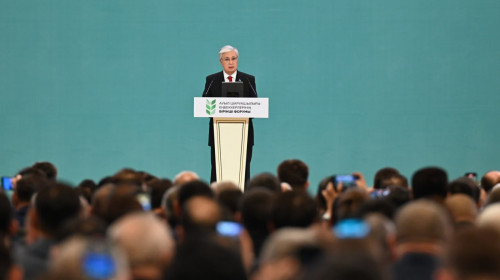 Agroónerkásip keshenin ındýstrııalandyrýdy jalǵastyrý qajet - Toqaev