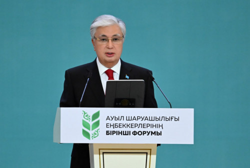 Memlekettik qyzmetshiler syıaqyǵa laıyqty - Prezıdent