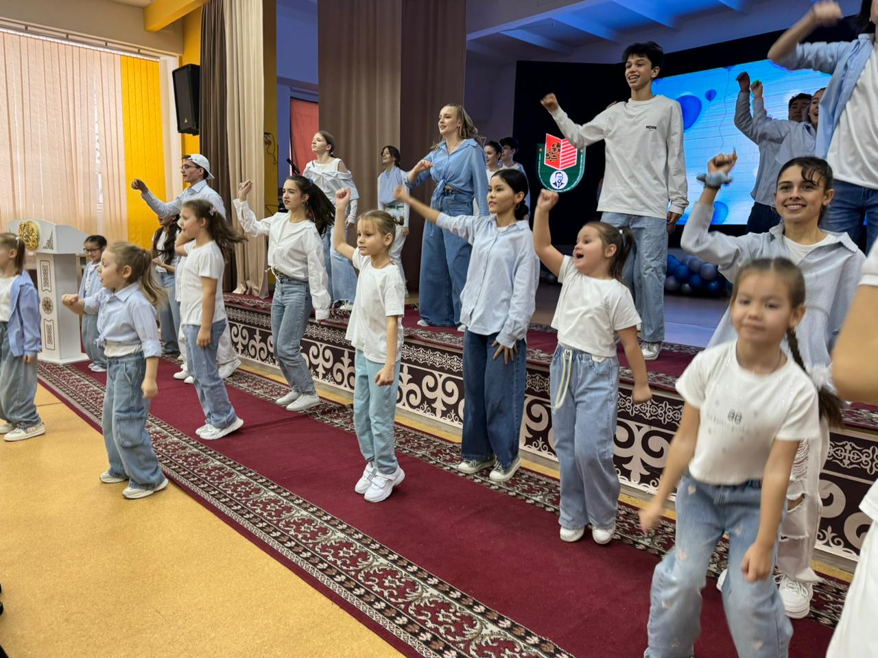 Pavlodar oblysynda mektep kitaphanashylary tájirıbe almasty