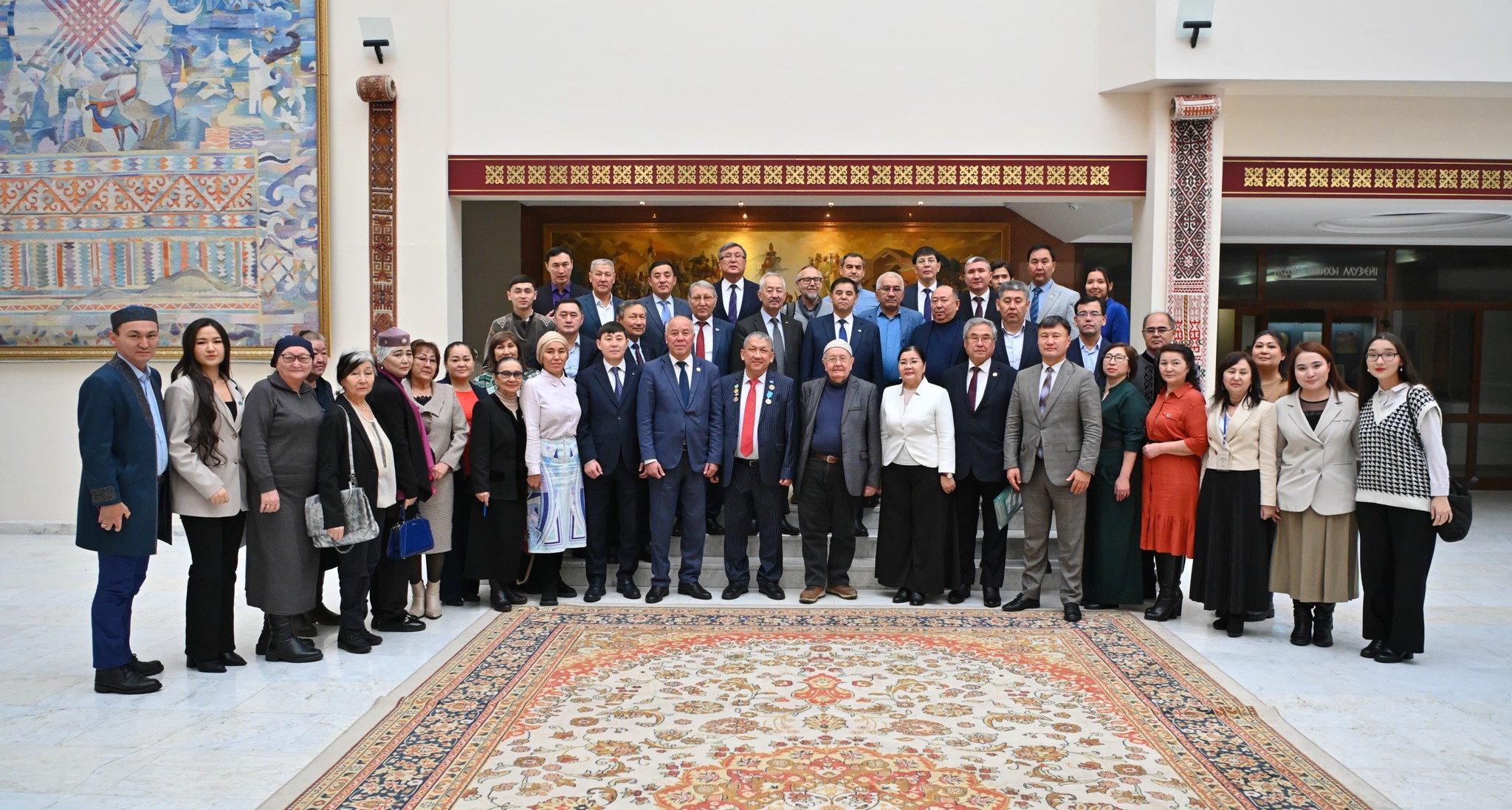 Kópqyrly qalamger kókjıegi