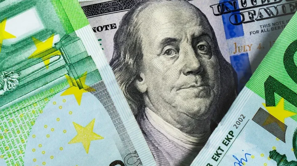 Dollar baǵamy tómendedi