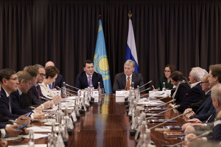 Dostyq rýhyndaǵy medıa forým