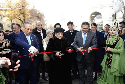 Qyzdar ýnıversıtetinde jańa oqý ǵımaraty men zerthanalar ashyldy