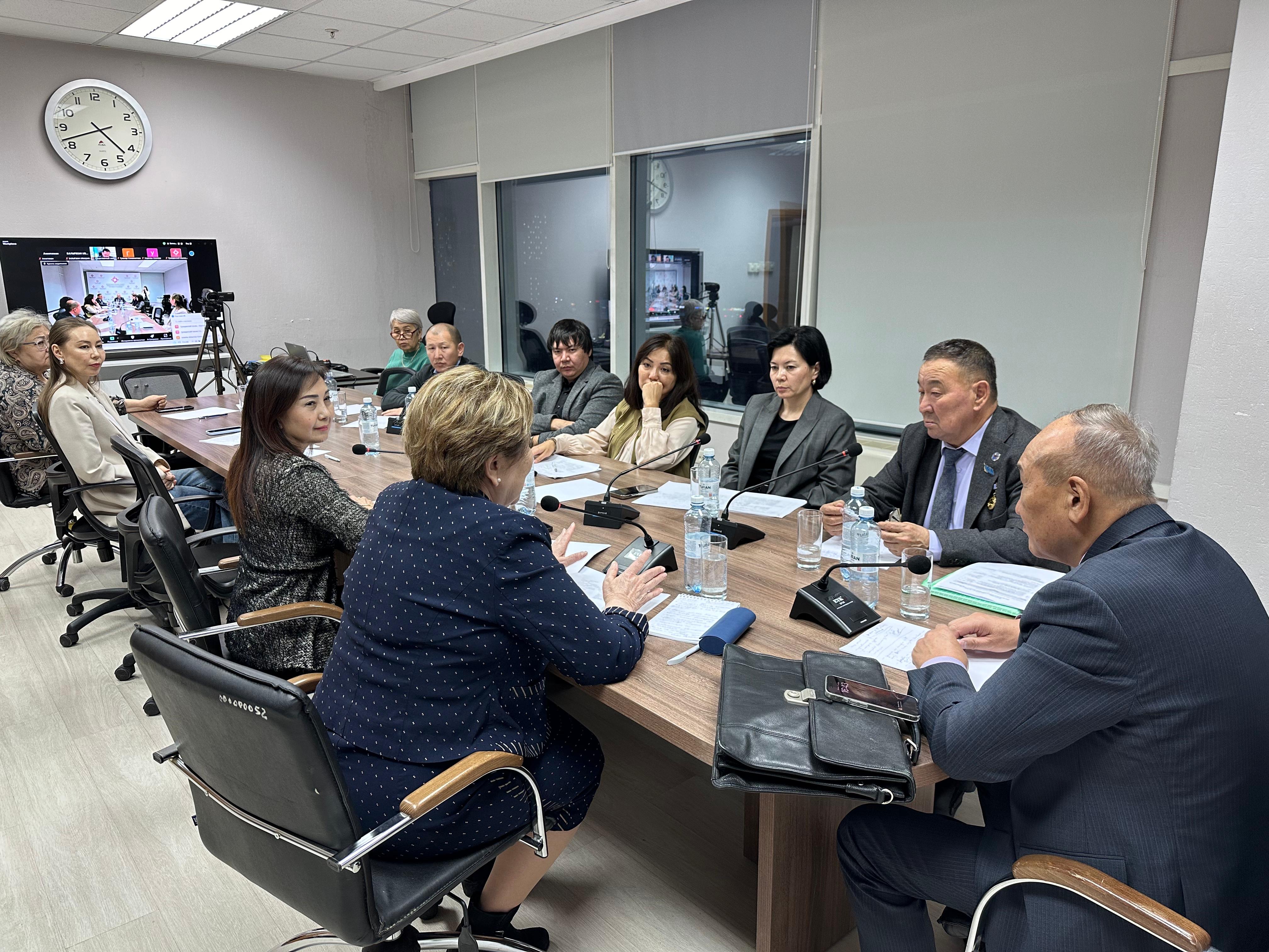 Aımaqtyq qoǵamdyq keńesterge arnalǵan stadı-týr ótti