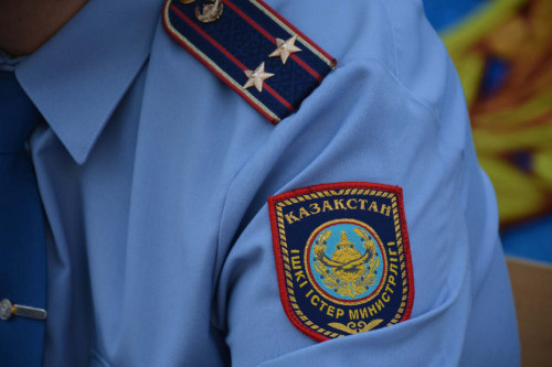 11-synyp oqýshysy mektepke «jarylǵysh zat» qoıylǵany týraly habarlaǵan