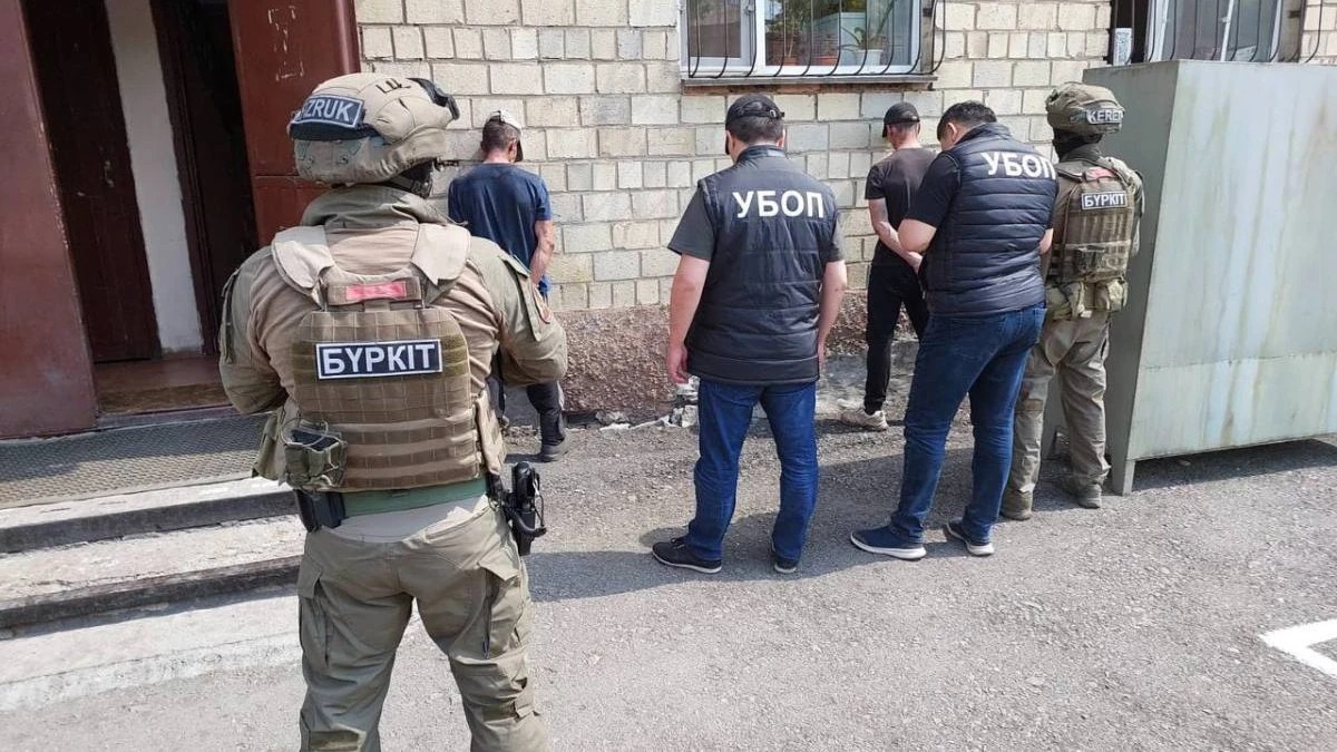 Jetisýda dızel otynyn urlaǵan mashınıster sottaldy