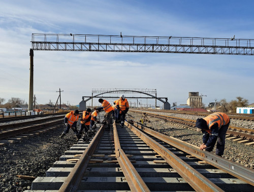 Elimizdegi 2,8 myń shaqyrymnan astam temirjol jóndeldi