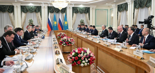 Qazaqstan – bizdiń strategııalyq seriktesimiz jáne senimdi odaqtasymyz - Vladımır Pýtın