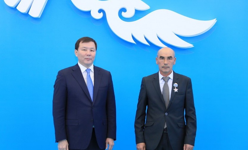 Kóptiń qurmetine bólengen