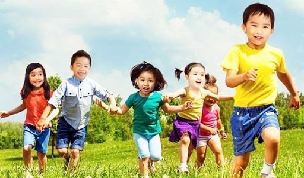 Urpaq tárbıesi: kim kináli?