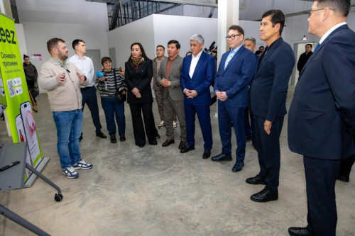 Qaraǵandyda jańa marketpleıs jumysyn bastady