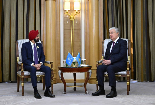 Memleket basshysy Dúnıejúzilik bank tobynyń prezıdentimen kezdesti