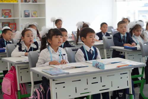 Shaǵyn jınaqty mektepterde oqytýdyń jańa modeli engiziledi